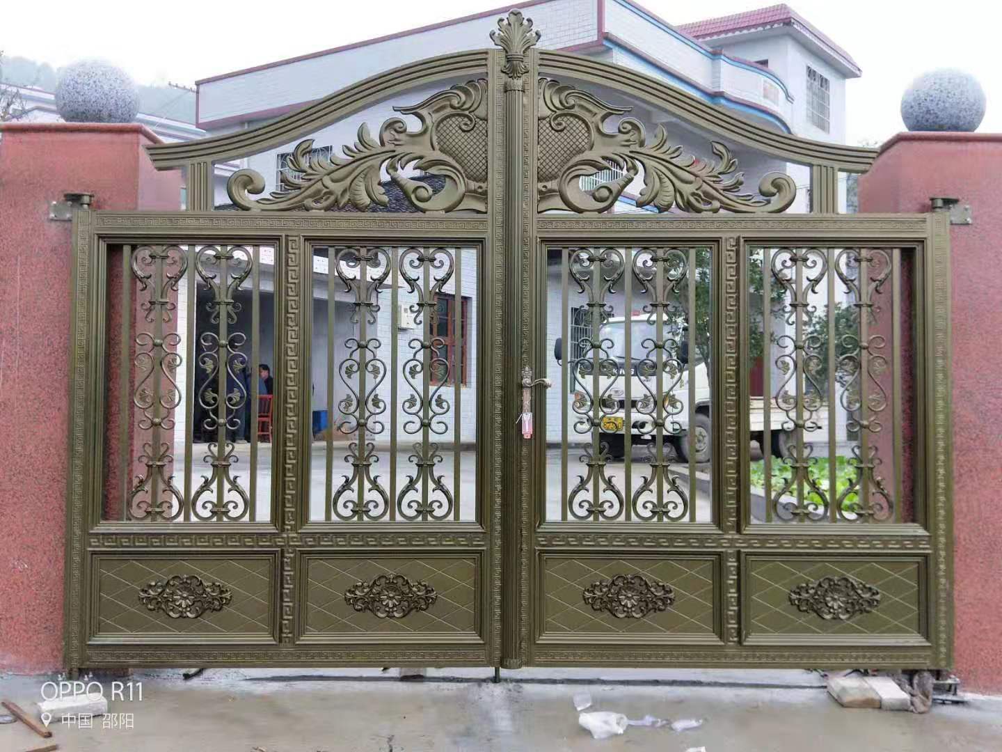 铝艺大门定制厂家